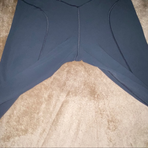 Lululemon pushing limits leggings - Picture 8 of 12